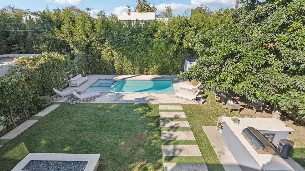 Photo of Outdoor in Melrose