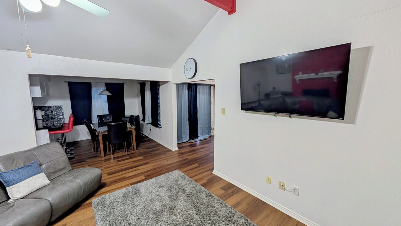 Photo of Livingroom in North Arlington