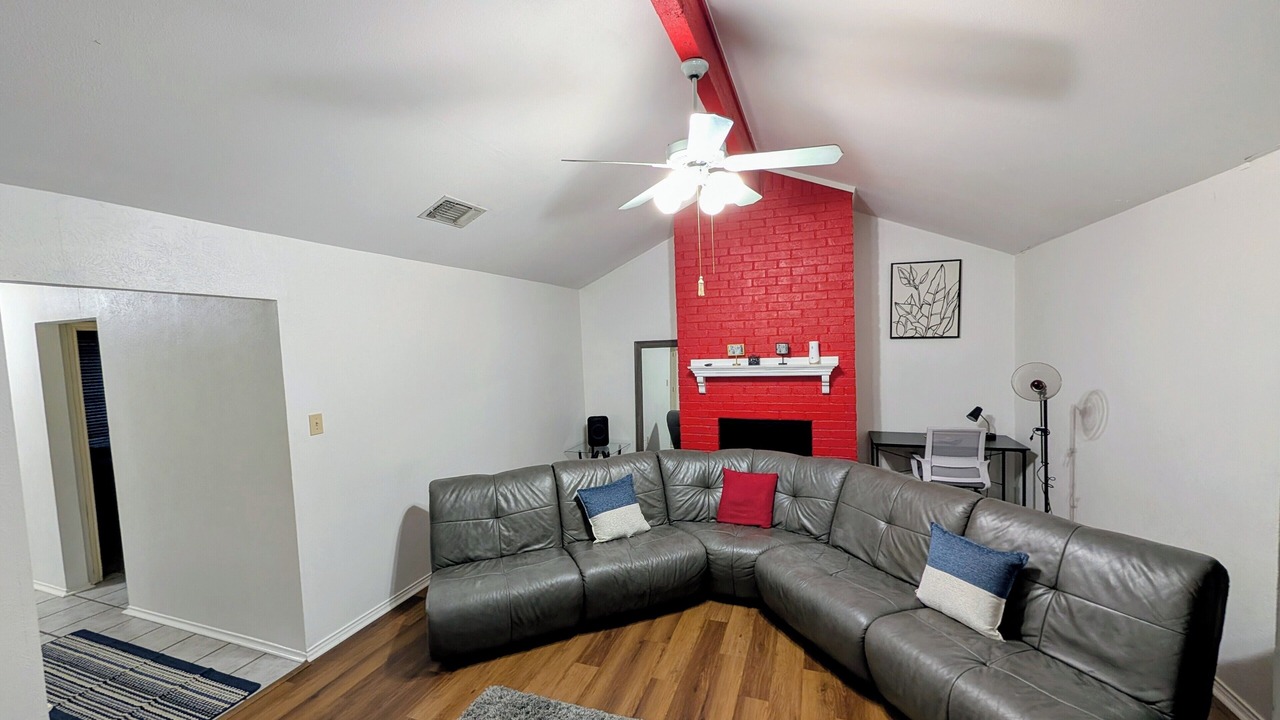 Photo of Livingroom in North Arlington