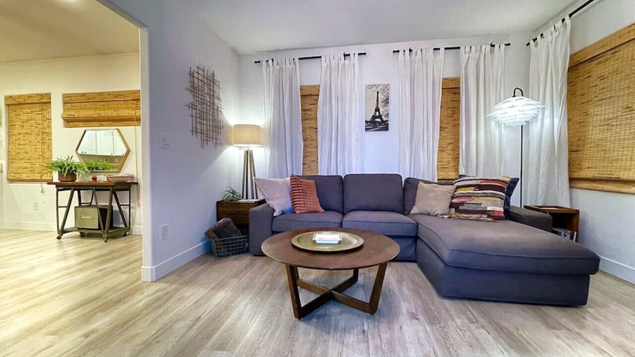 Photo of Livingroom in Central Sacramento