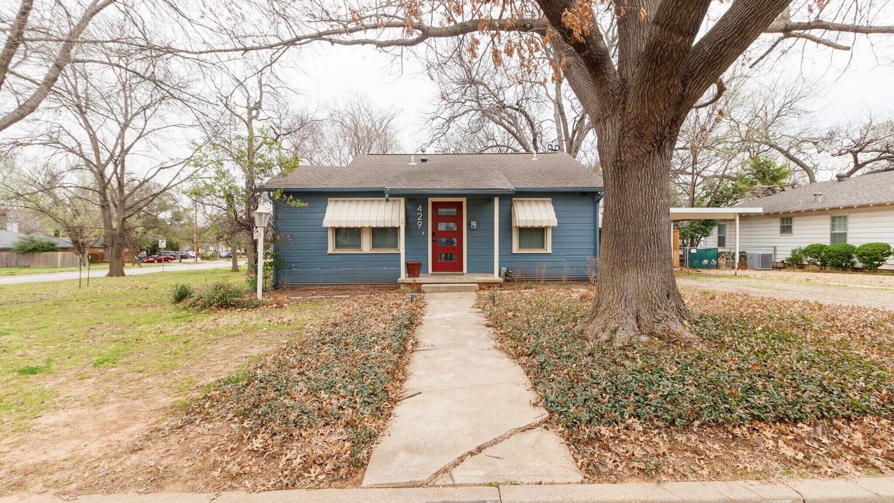 Photo of Outdoor in Central Arlington