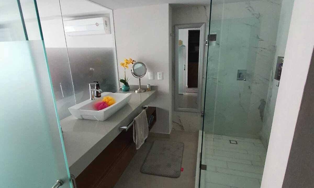 Photo of Bathroom in Las Glorias