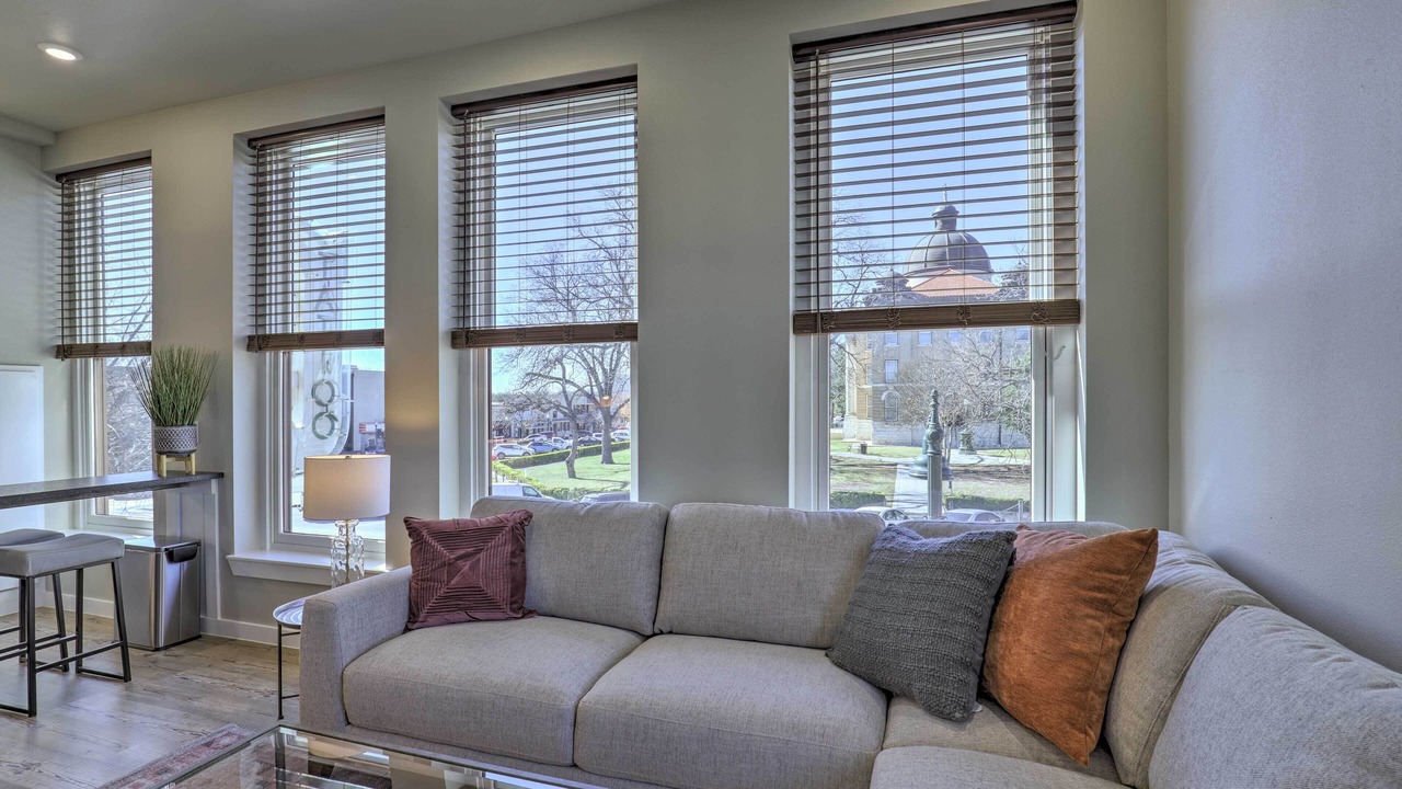 Photo of Livingroom in Downtown