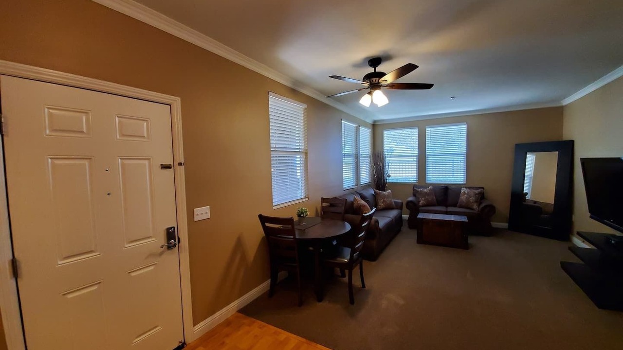 Photo of Livingroom in Westlake