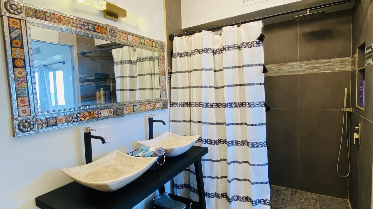 Photo of Bathroom in Laguna Shores