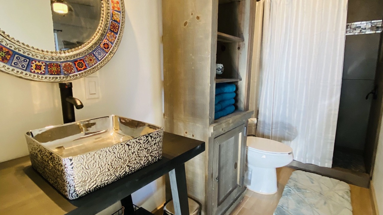 Photo of Bathroom in Laguna Shores