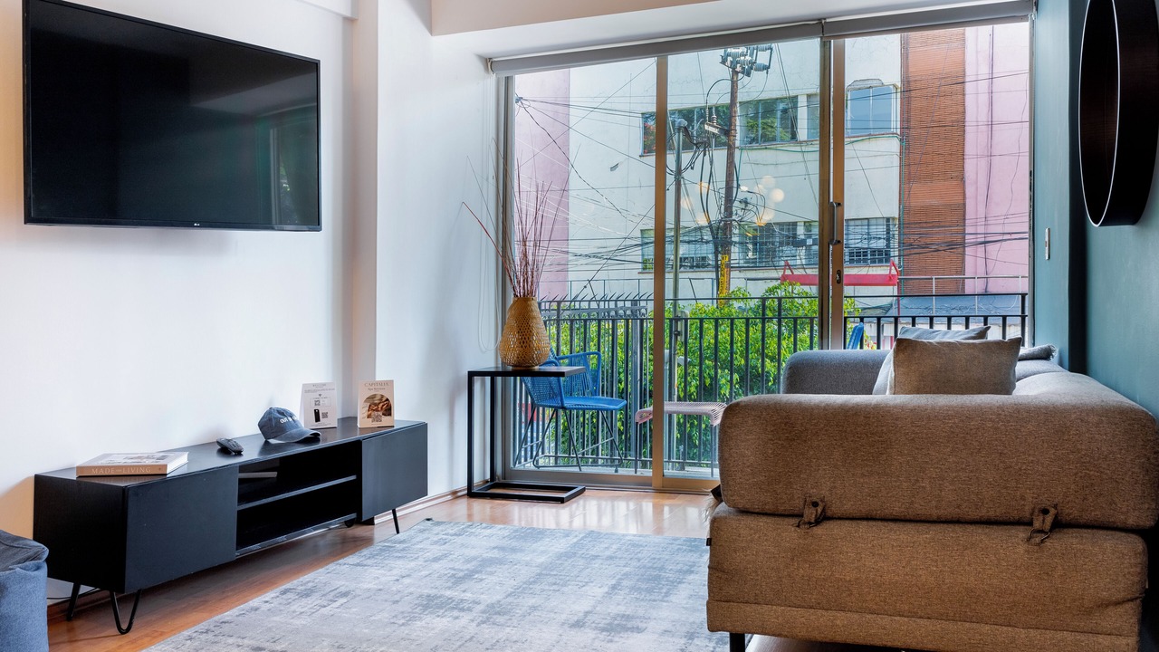 Photo of Livingroom in Anahuac
