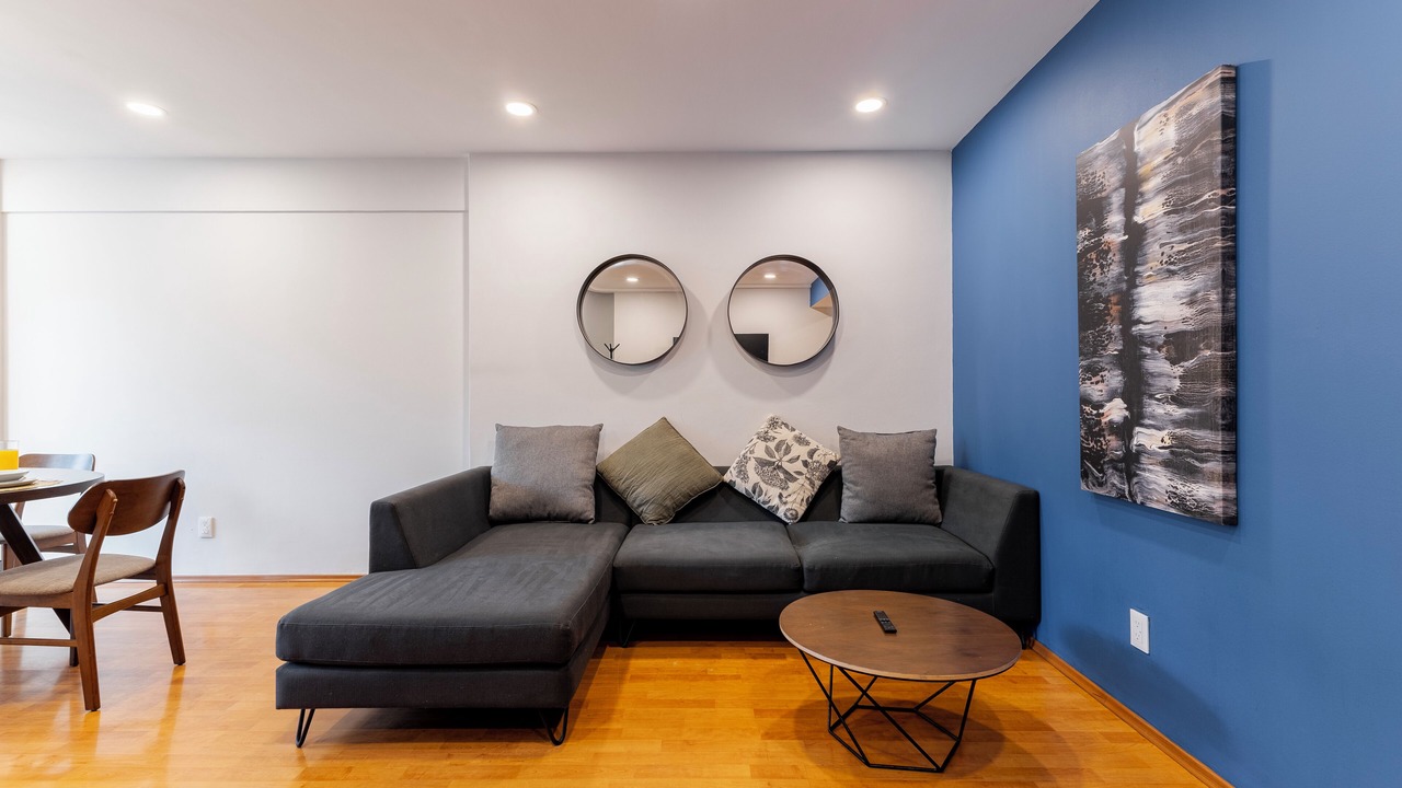 Photo of Livingroom in Anahuac