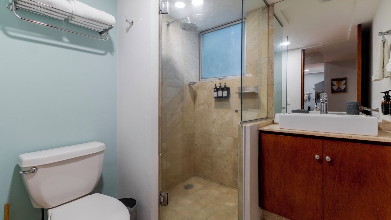 Photo of Bathroom in Anahuac