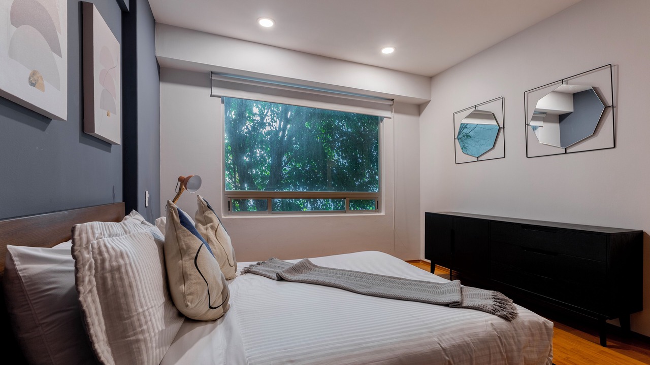 Photo of Bedroom in Anahuac