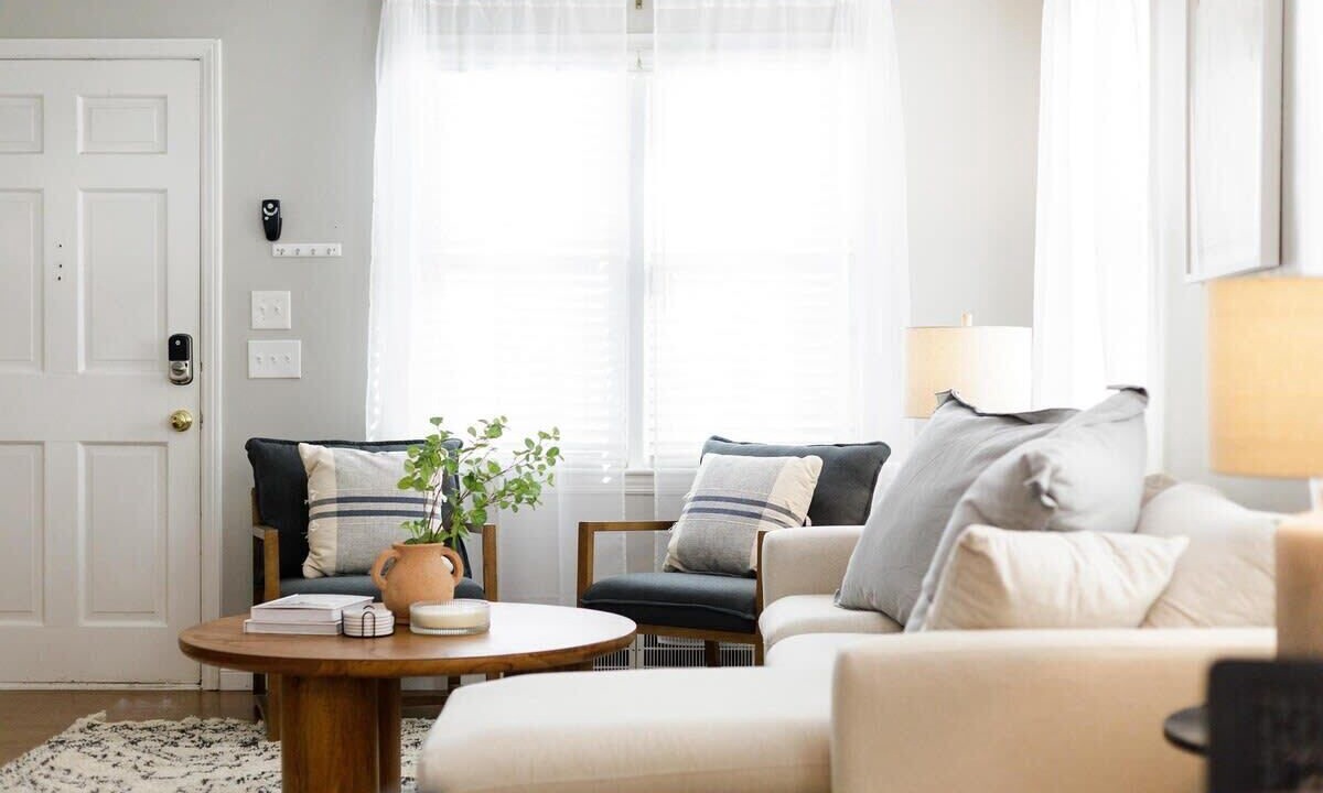 Photo of Livingroom in Plymouth