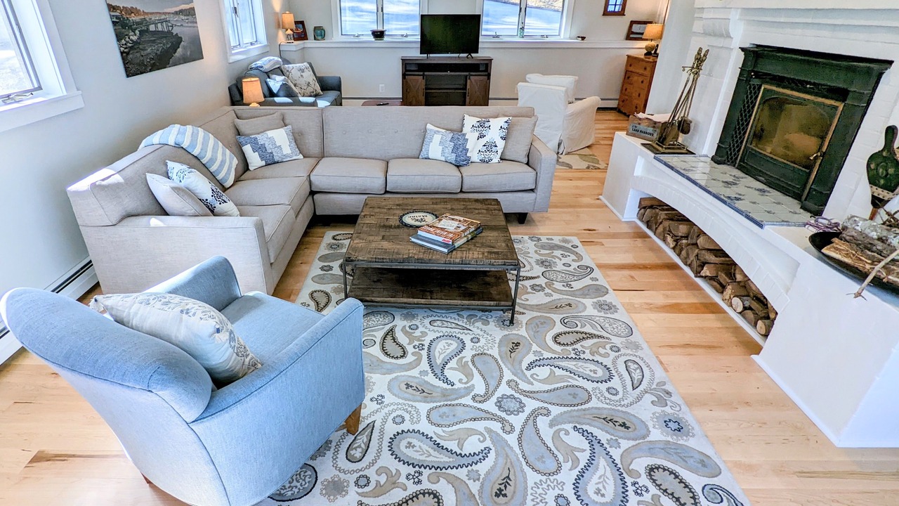 Photo of Livingroom in Round Pond