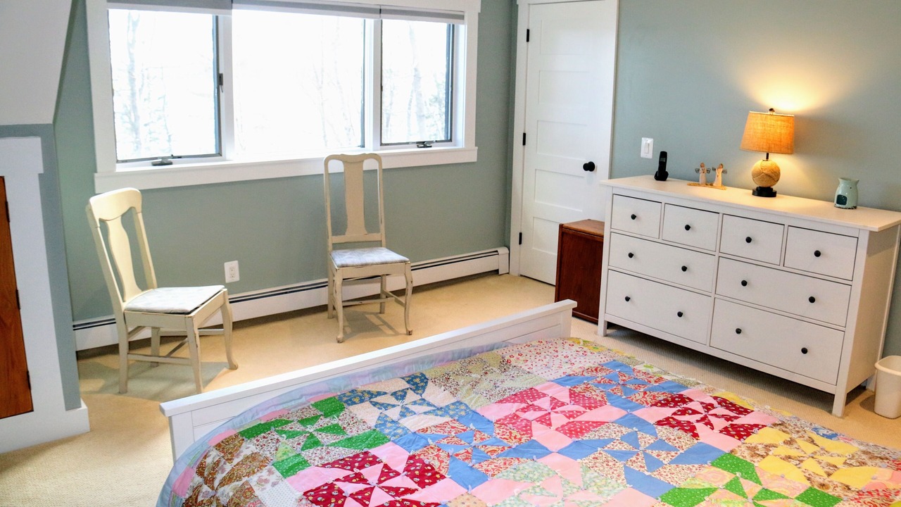 Photo of Bedroom in Round Pond