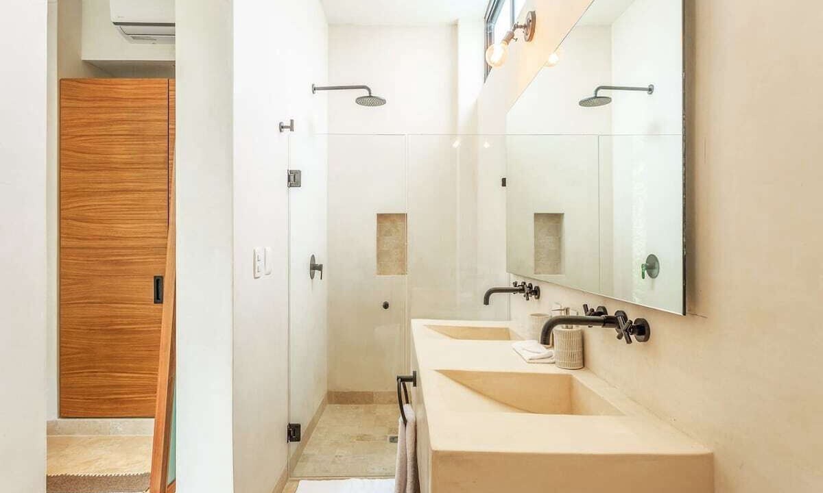 Photo of Bathroom in Zama