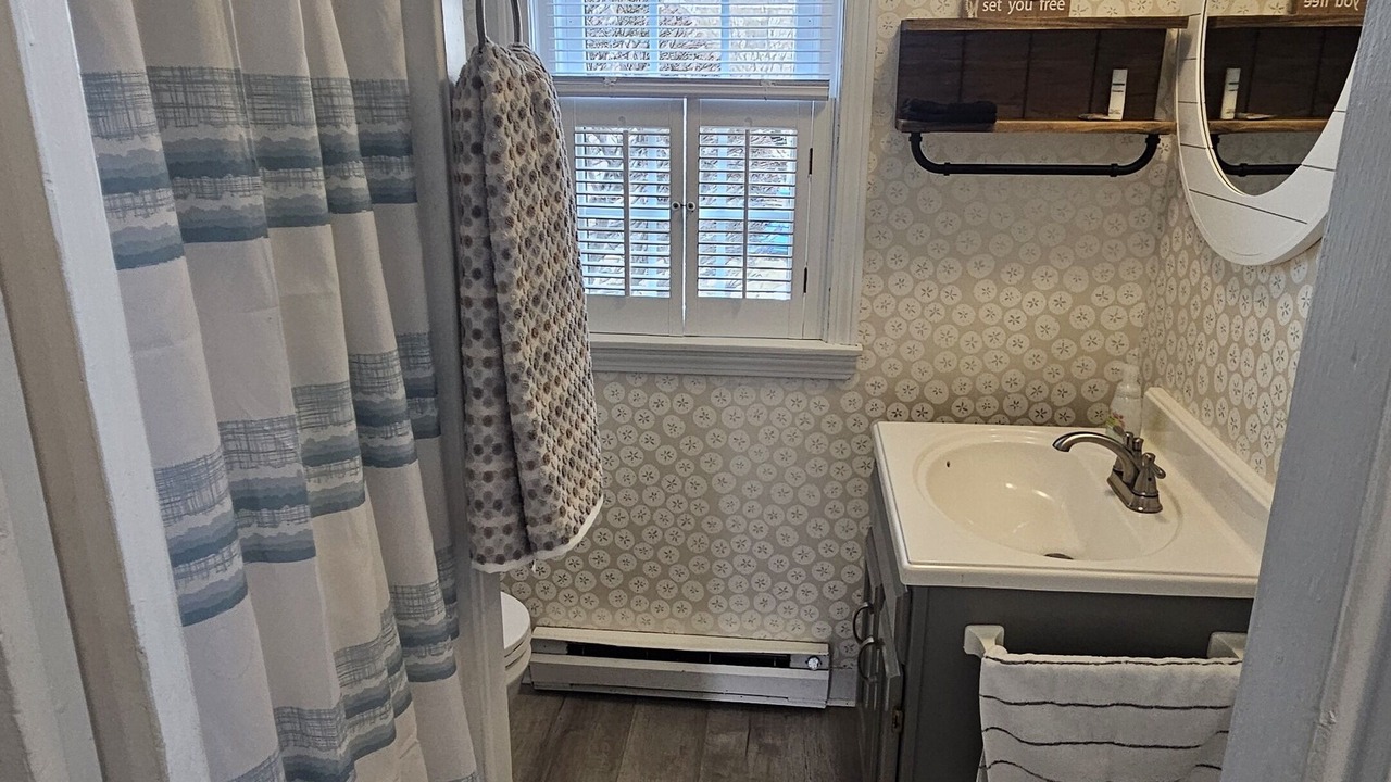 Photo of Bathroom in Pine Point