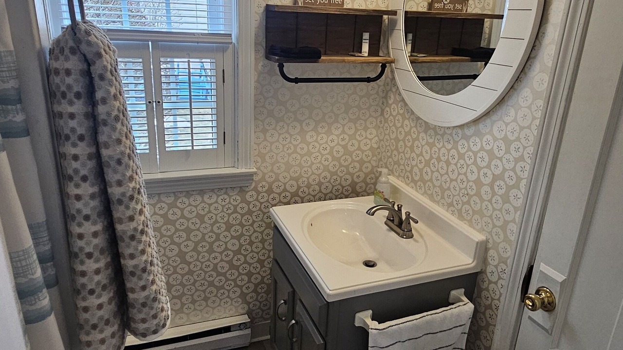 Photo of Bathroom in Pine Point