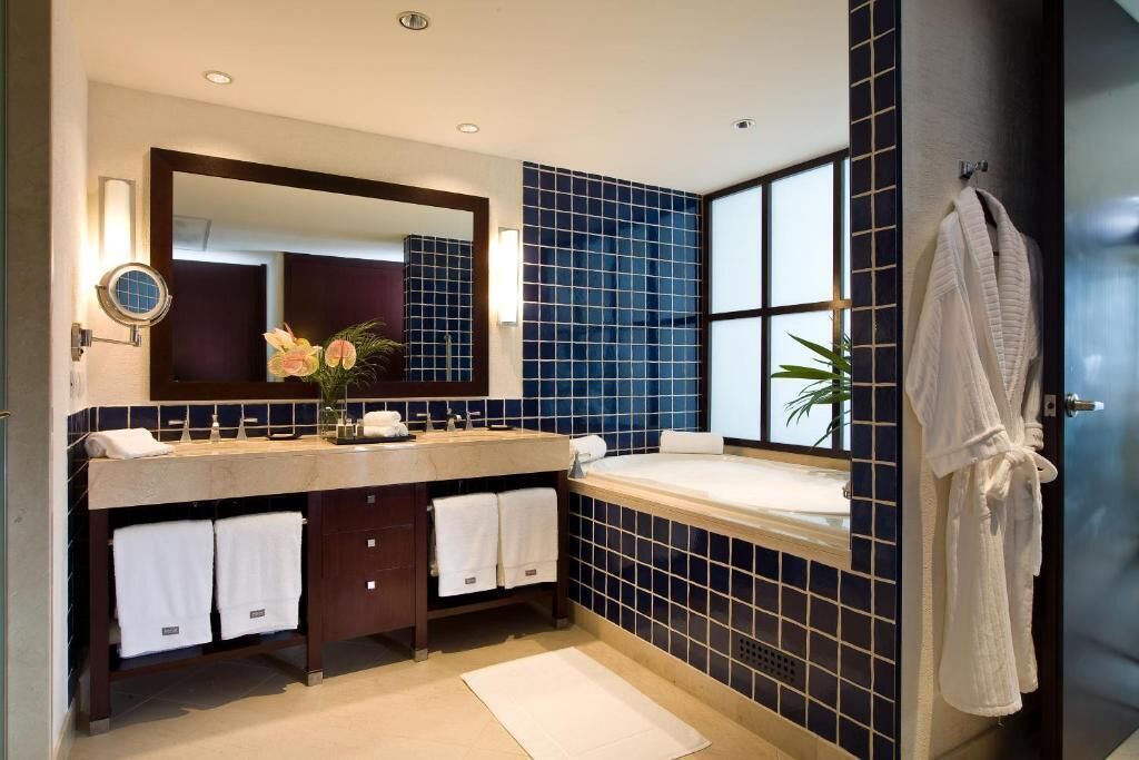 Photo of Bathroom in La Isla