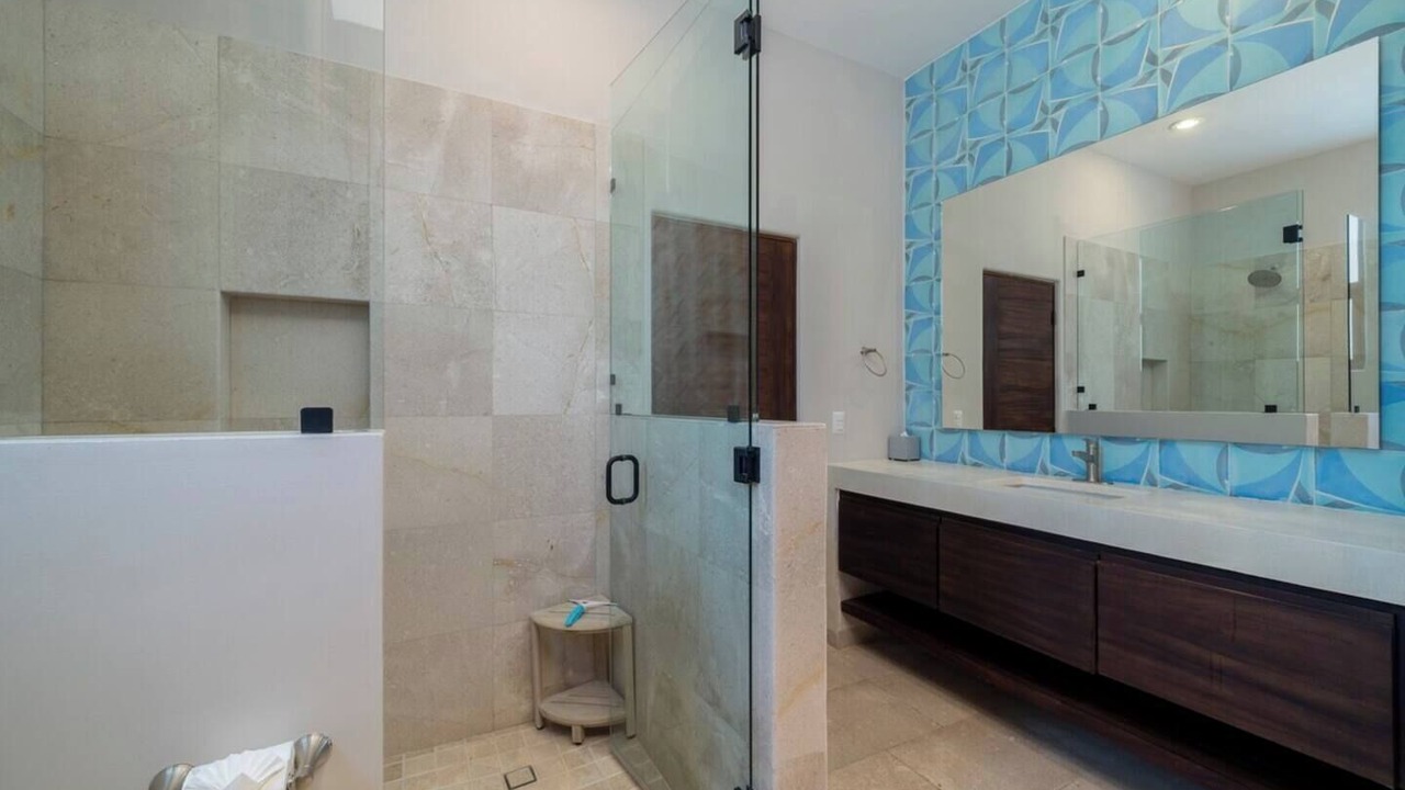 Photo of Bathroom in Zona Hotelera