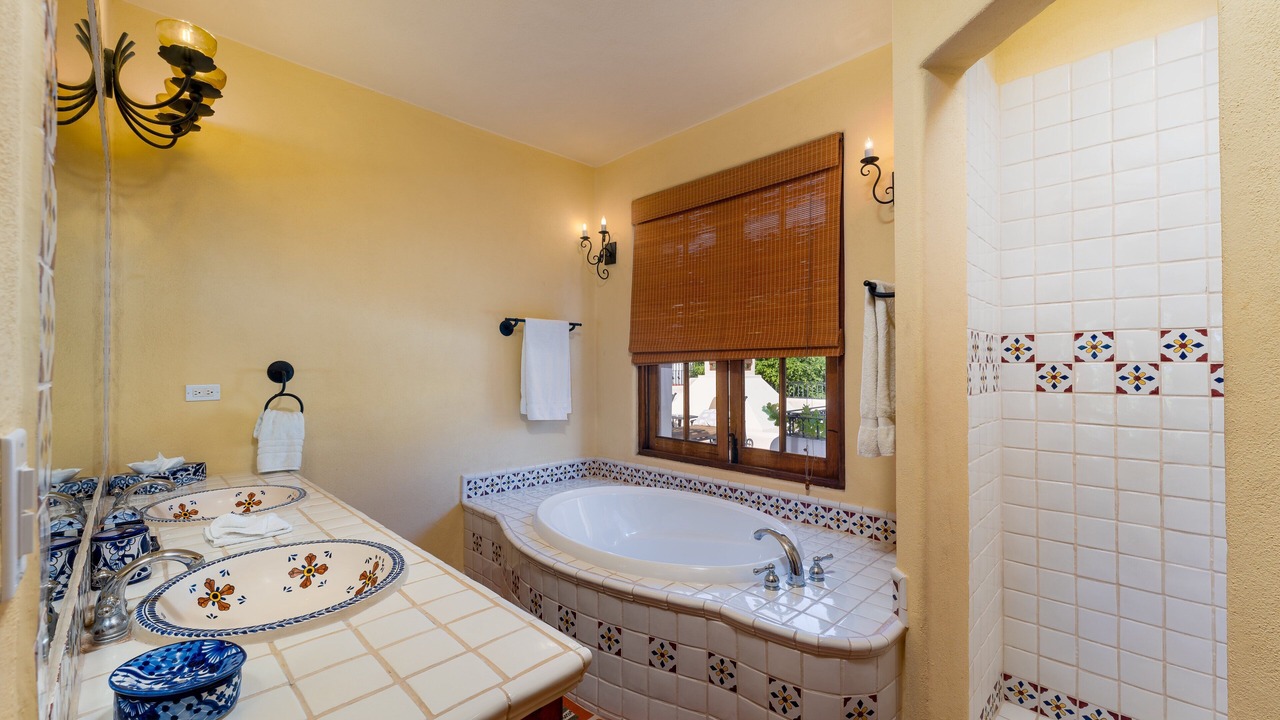 Photo of Bathroom in Nopolo