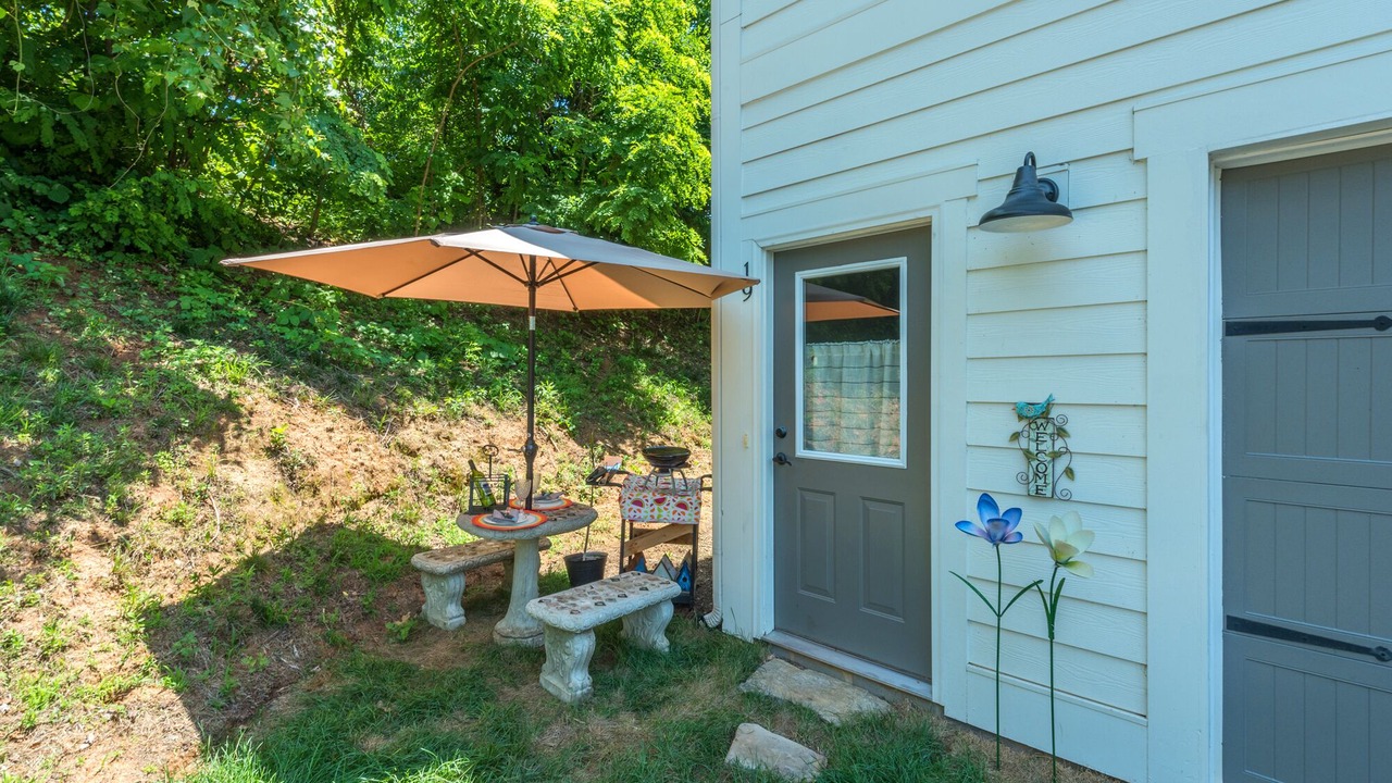 Photo of Outdoor in Five Points