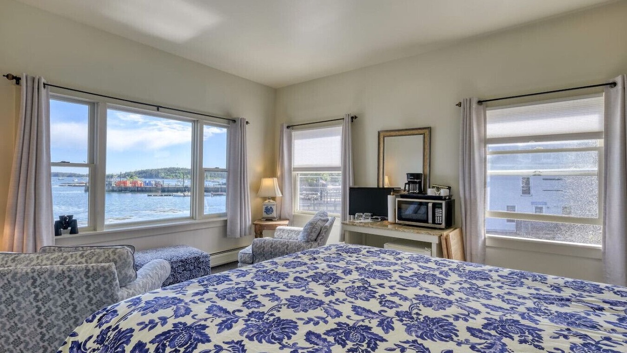 Photo of Bedroom in Stonington