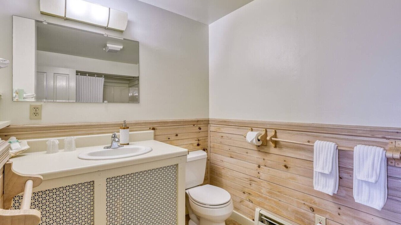 Photo of Bathroom in Stonington