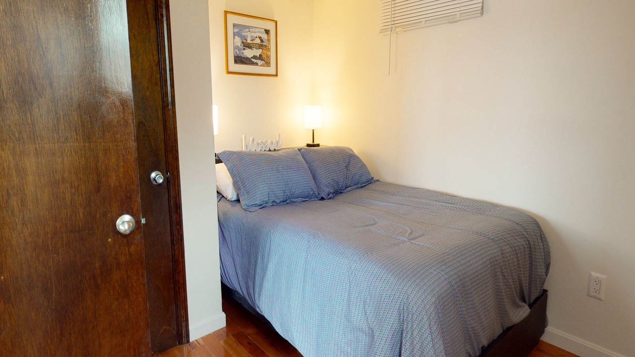 Photo of Bedroom in Weeks Mills
