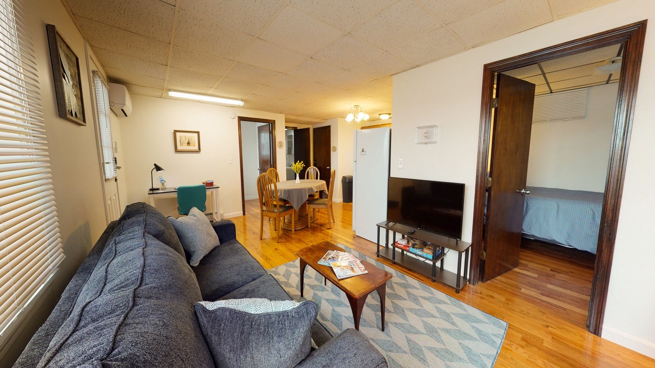 Photo of Livingroom in Weeks Mills