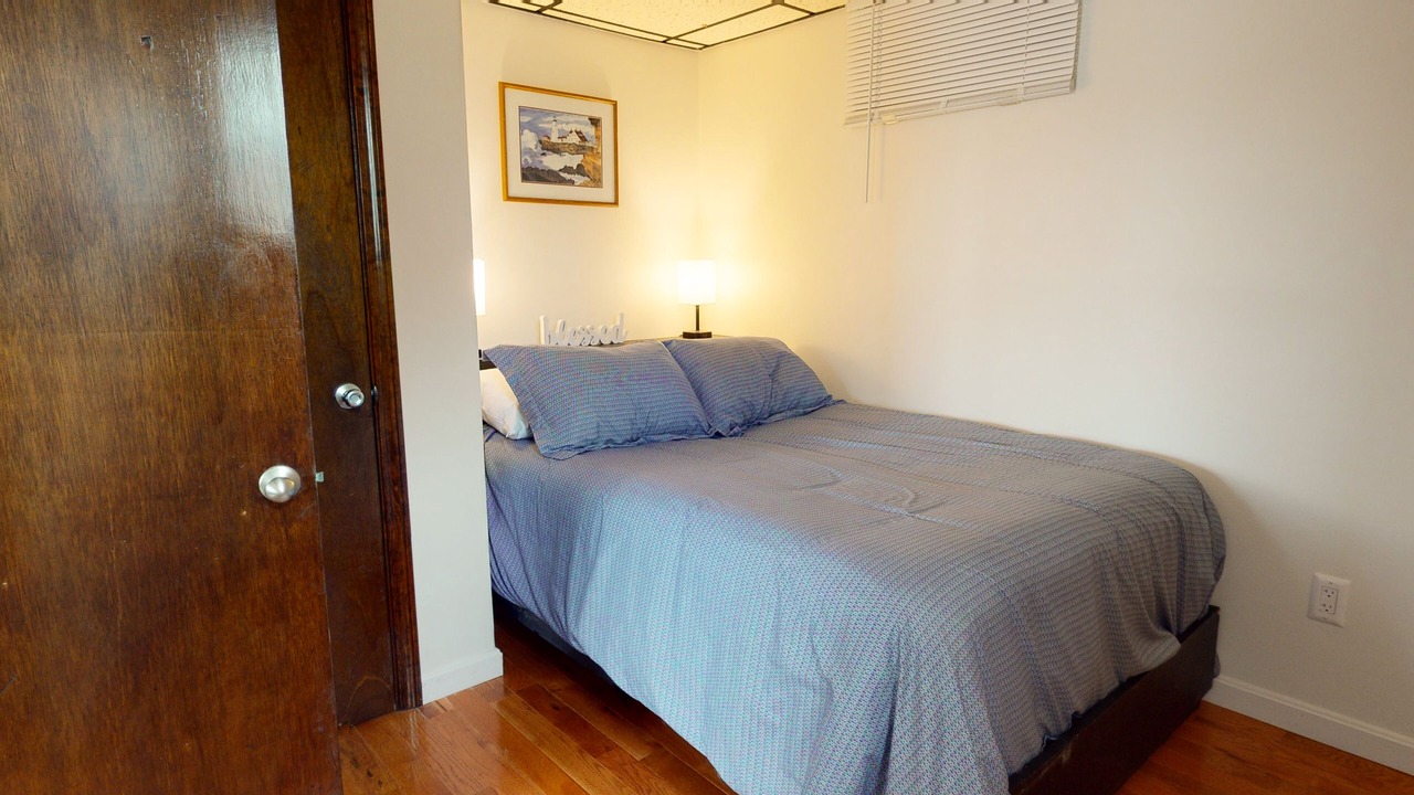 Photo of Bedroom in Weeks Mills