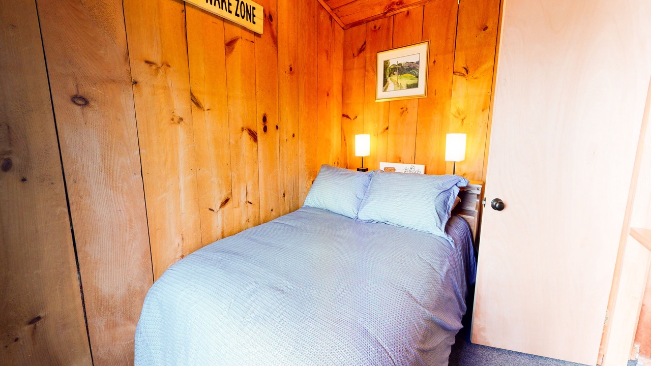 Photo of Bedroom in Weeks Mills