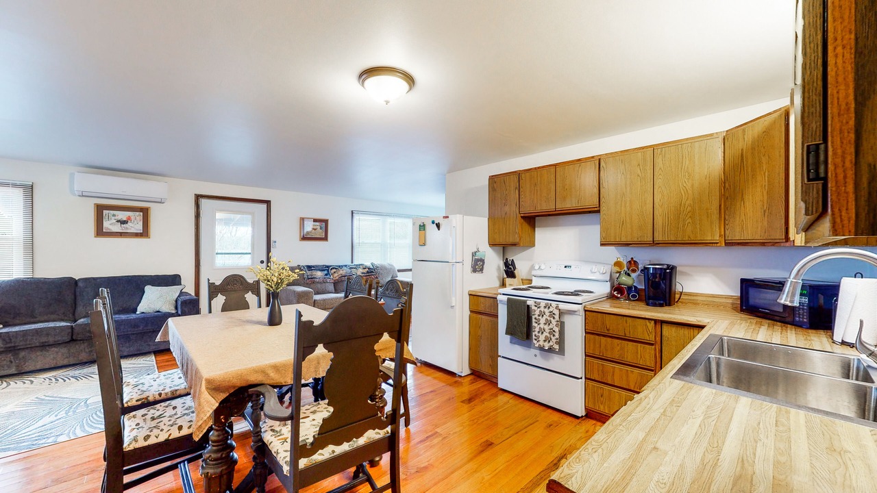 Photo of Kitchen in Weeks Mills