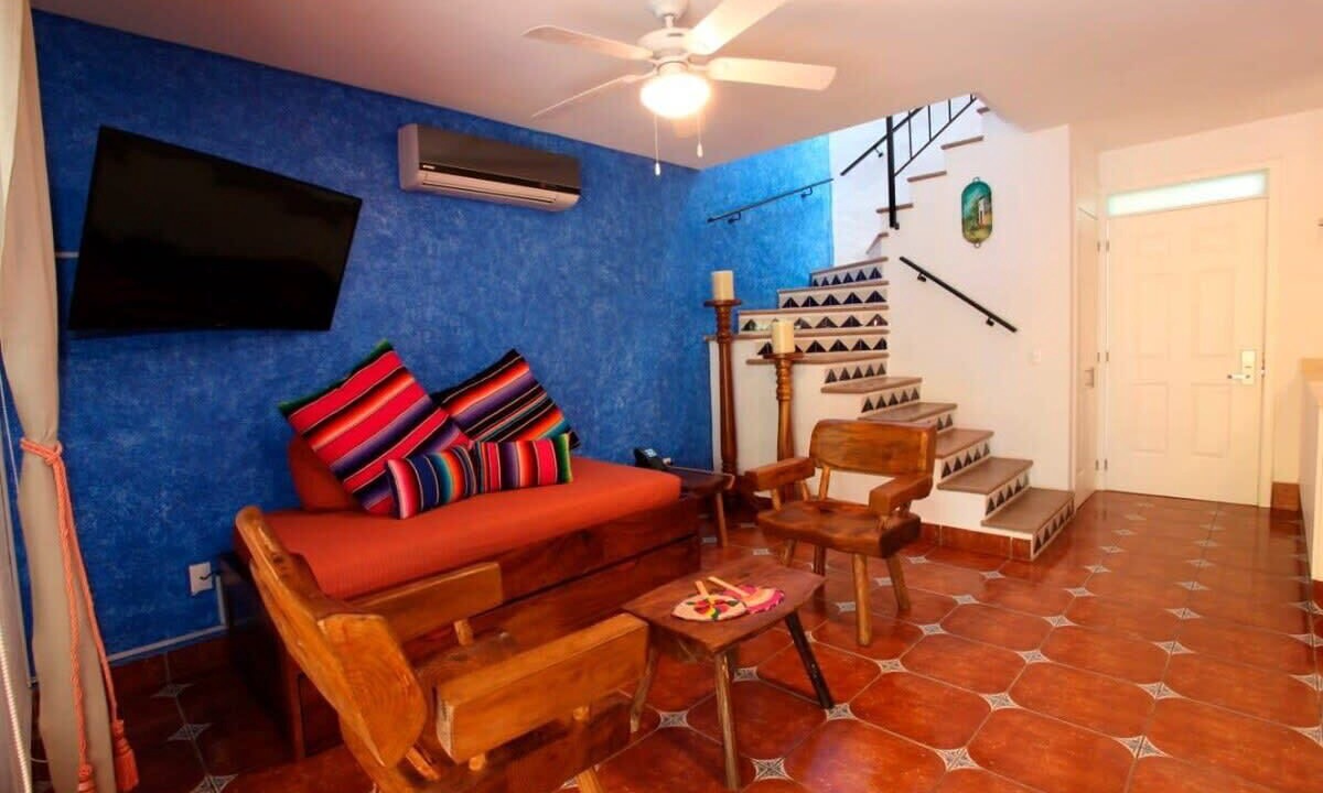 Photo of Livingroom in North End