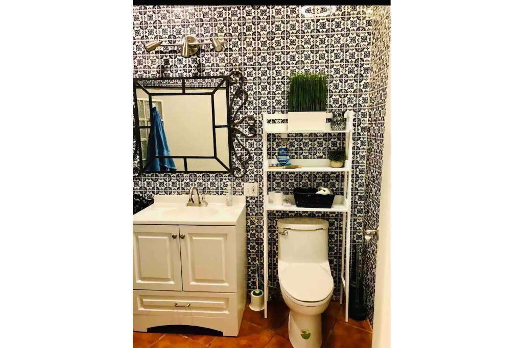 Photo of Bathroom in Uxmal