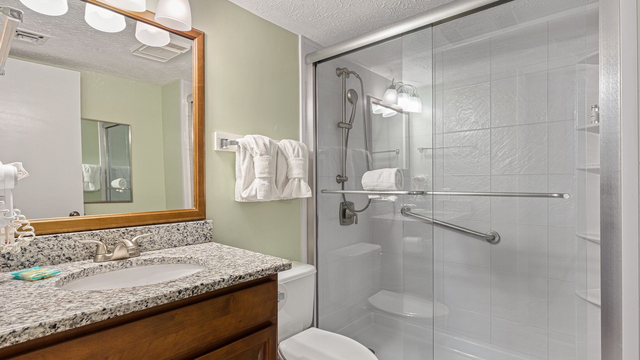 Photo of Bathroom in Gatlinburg - Pigeon Forge