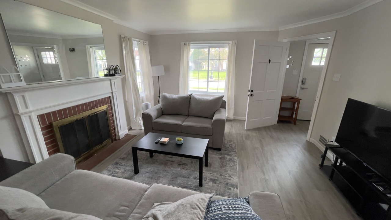 Photo of Livingroom in Saint Marys  Allen County