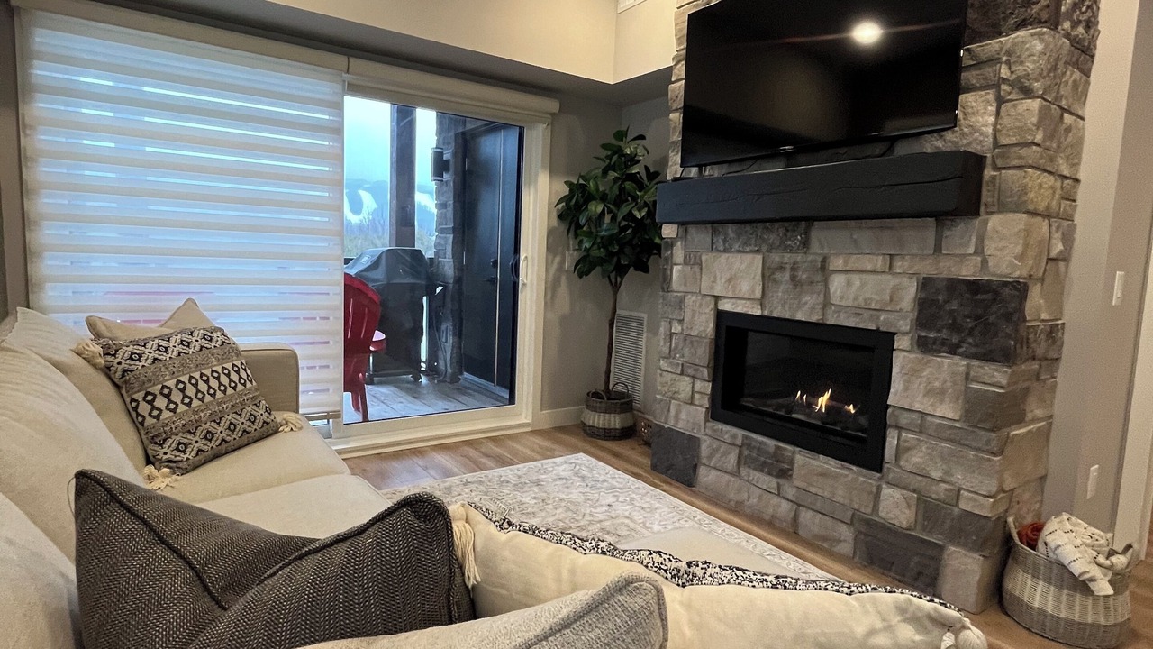 Photo of Livingroom in Glen Huron