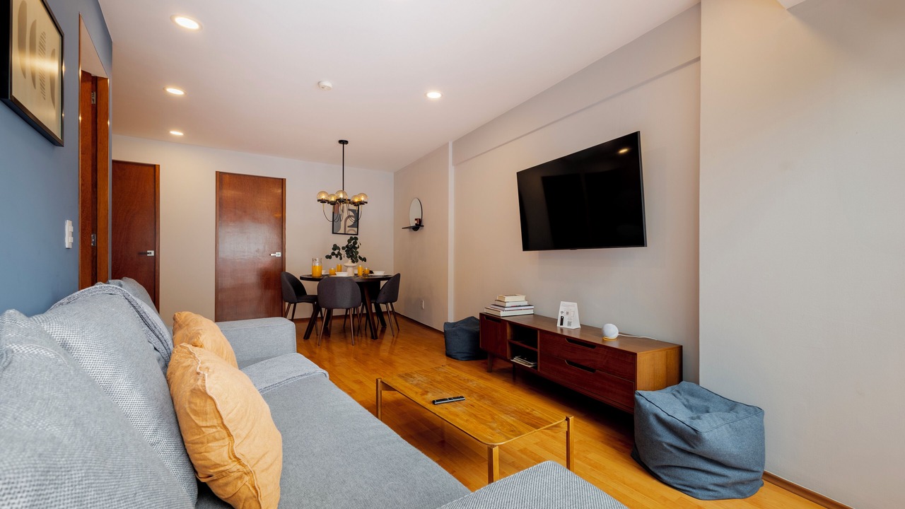 Photo of Livingroom in Anahuac