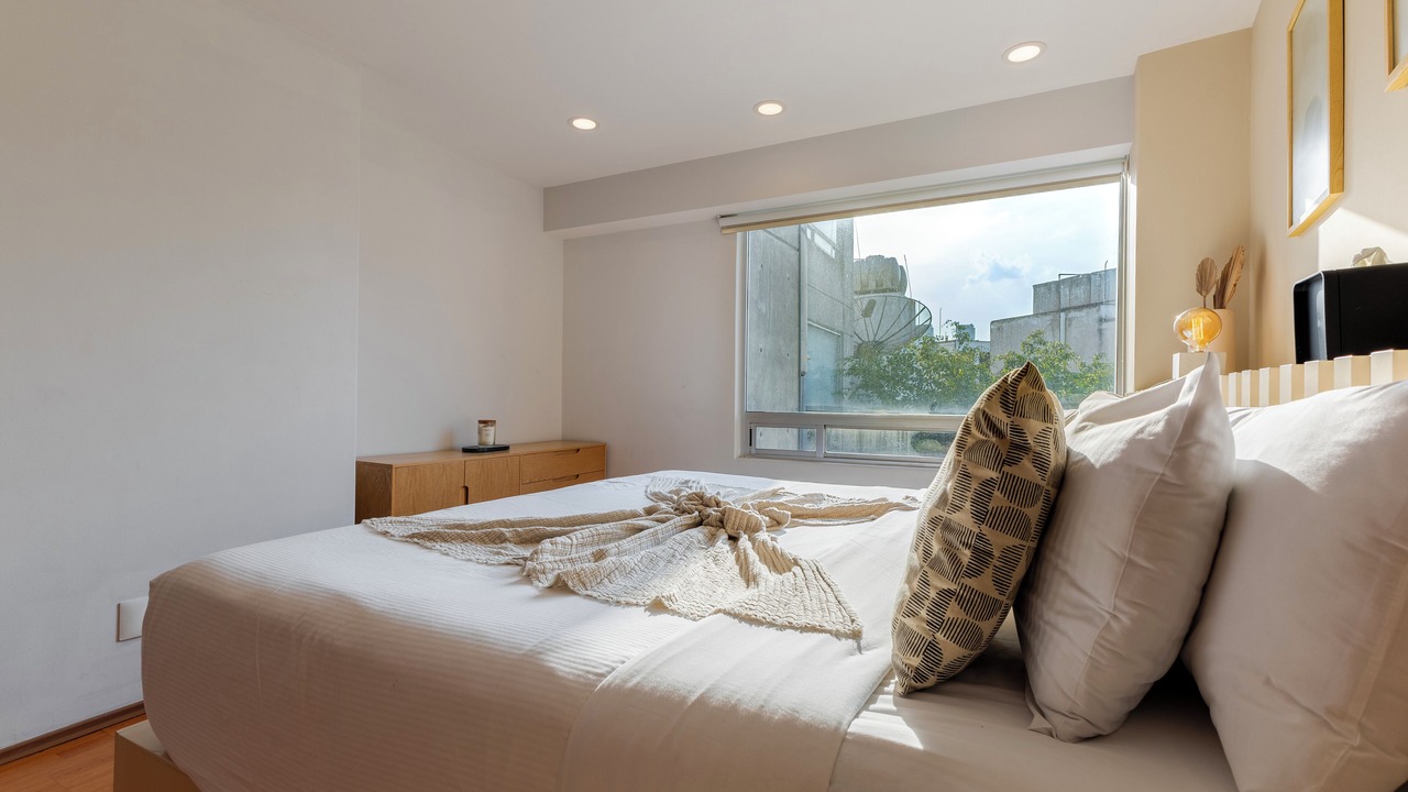 Photo of Bedroom in Anahuac