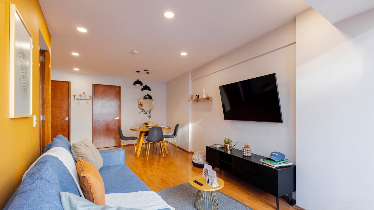 Photo of Livingroom in Anahuac