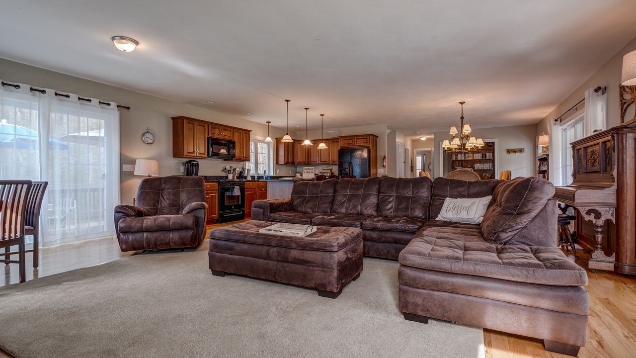 Photo of Livingroom in West Alton