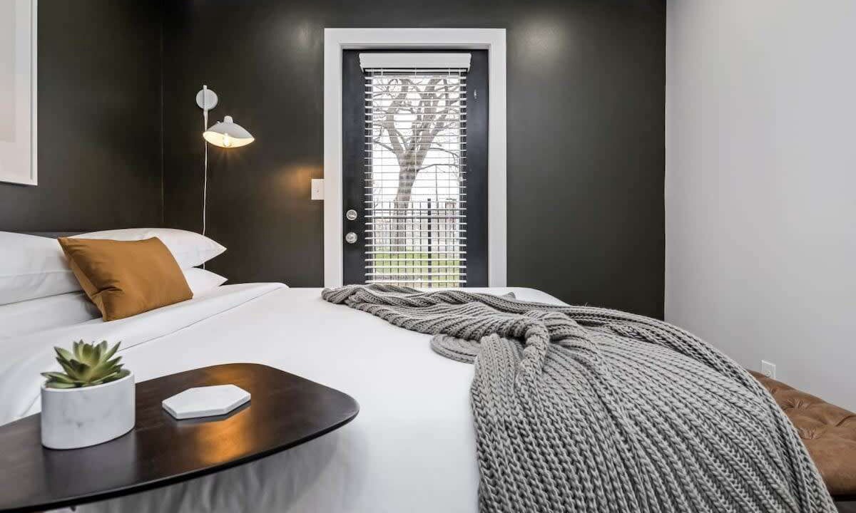 Photo of Bedroom in Salemtown