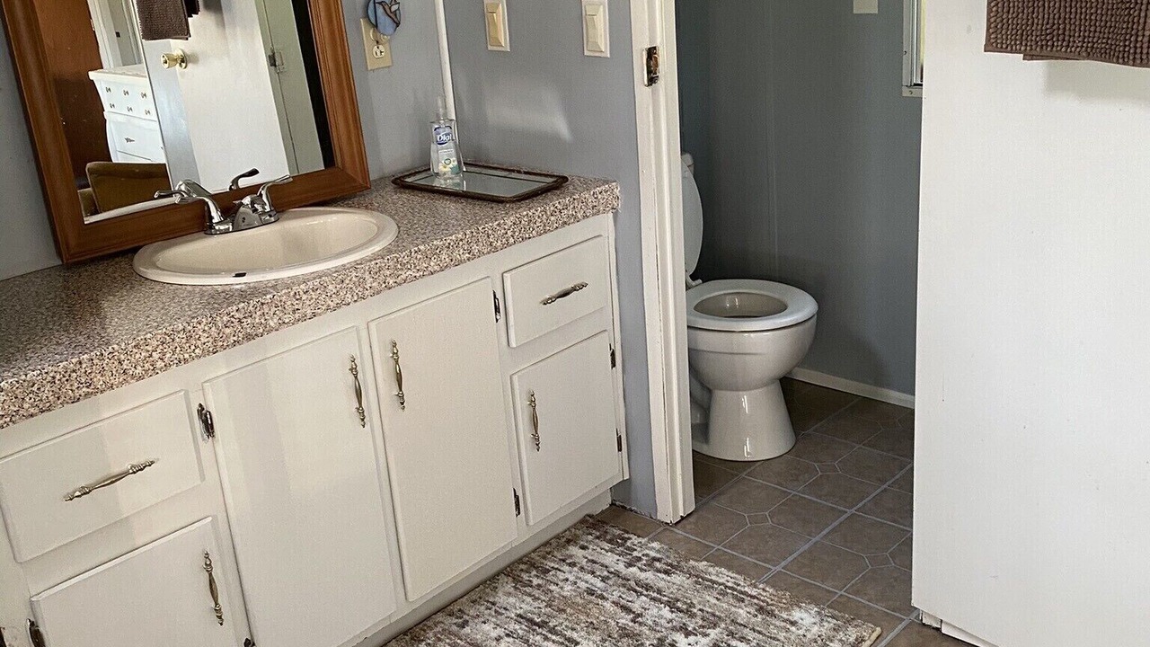 Photo of Bathroom in Cynthiana