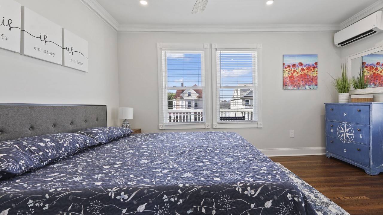 Photo of Bedroom in Wall