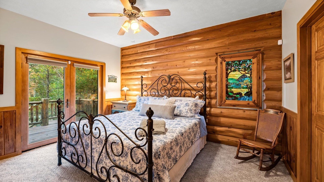 Photo of Bedroom in Townsend