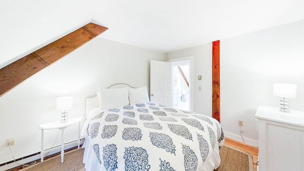 Photo of Bedroom in Bayville