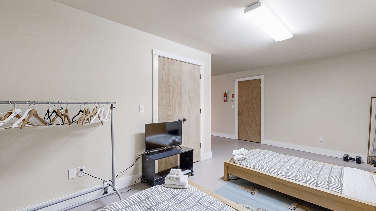 Photo of Bedroom in Round Pond