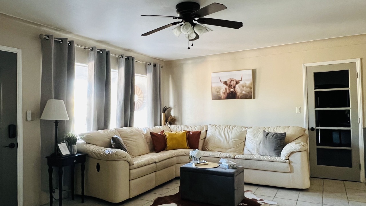 Photo of Livingroom in Menlo Park