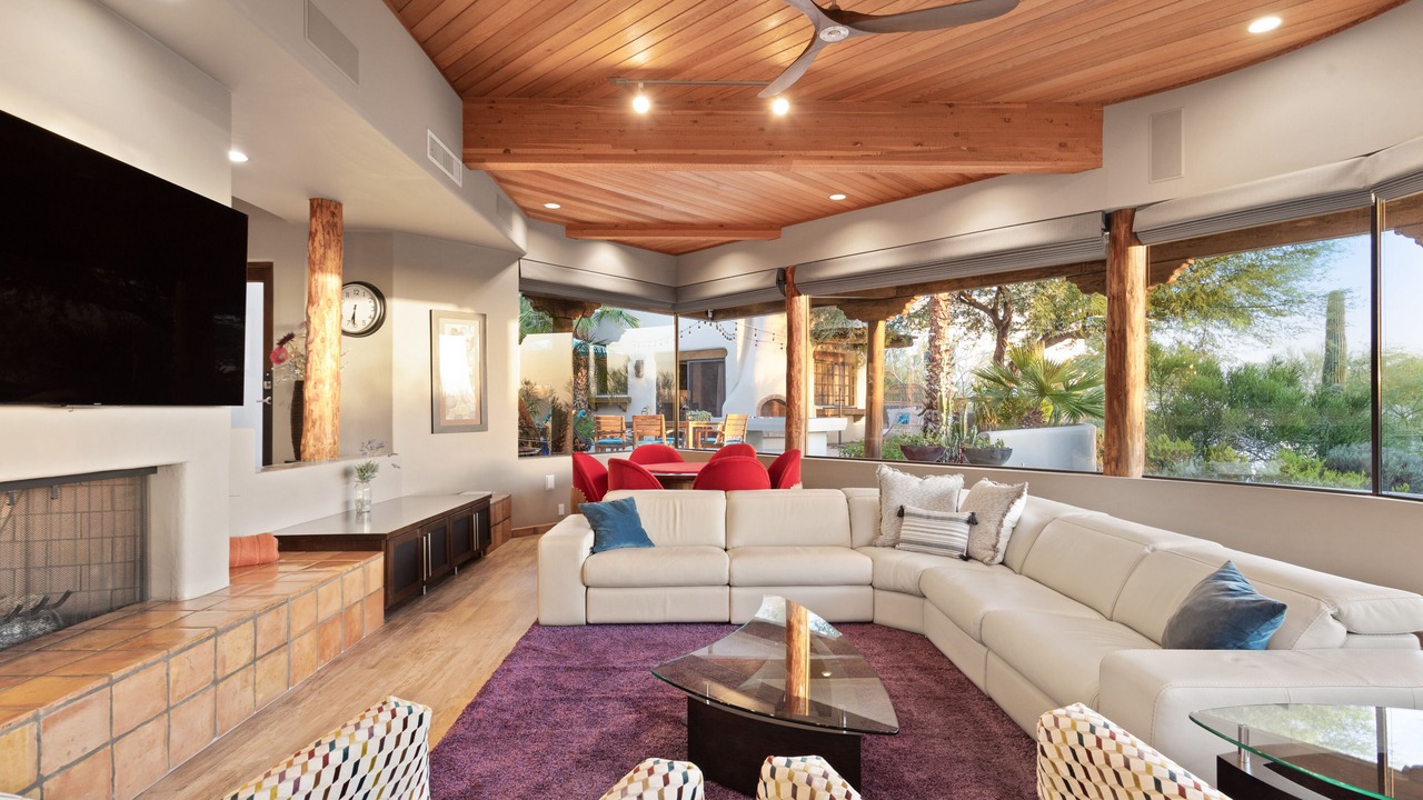 Photo of Livingroom in Camelback East