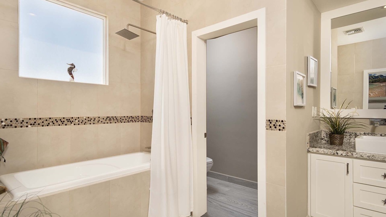 Photo of Bathroom in Laguna Shores