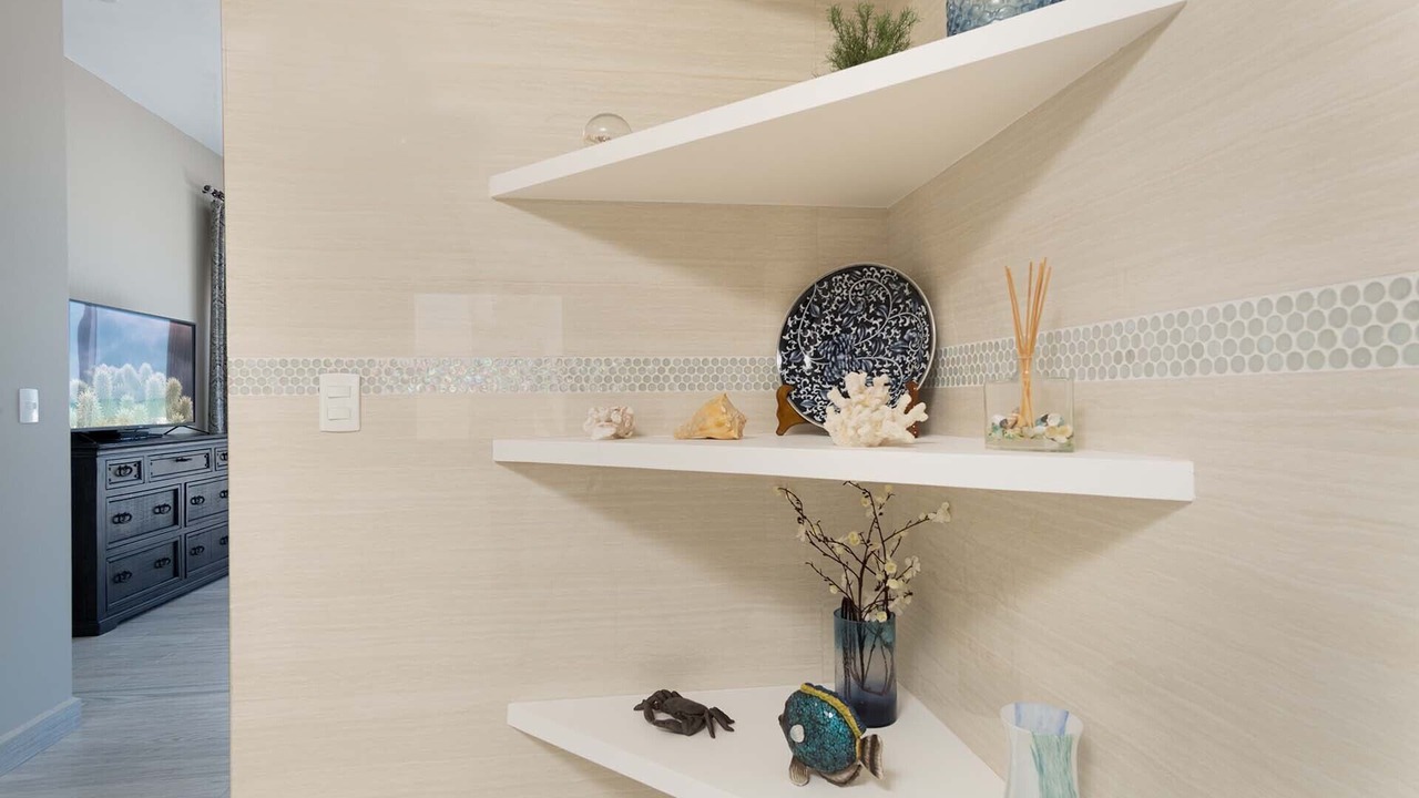 Photo of Bathroom in Laguna Shores